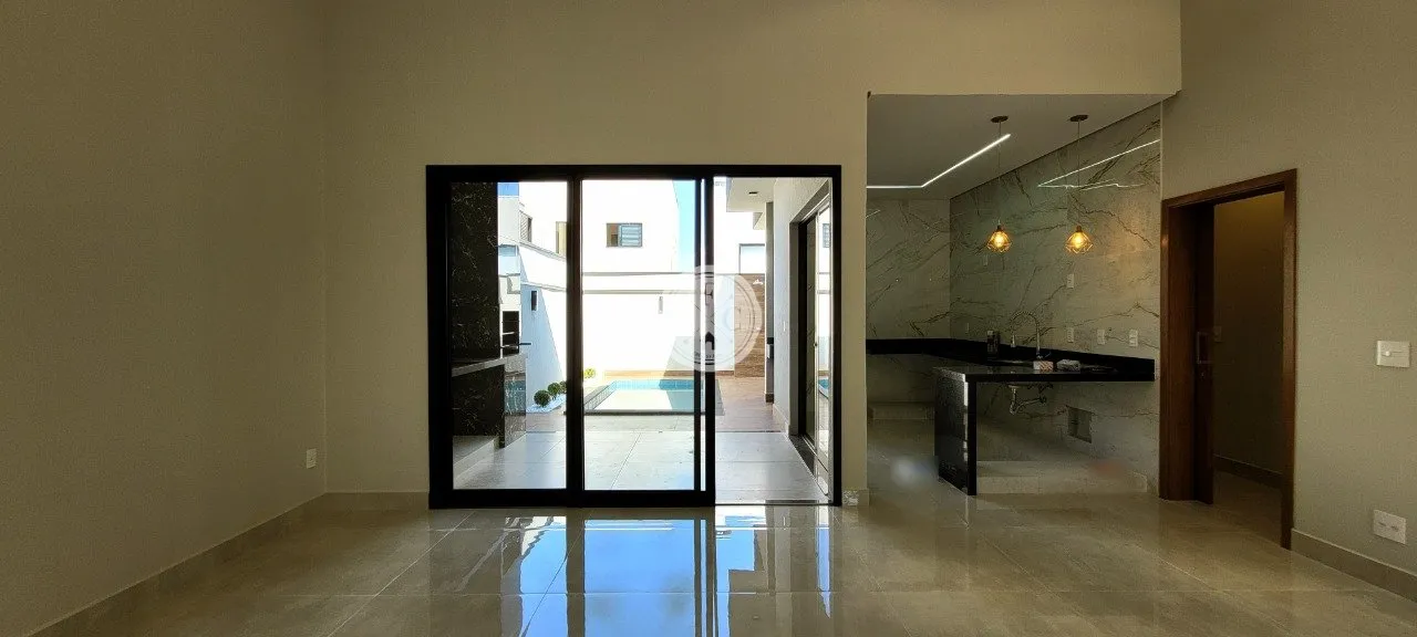 Casa em condomínio - 3 Suítes - Venda - Jardim Valência
