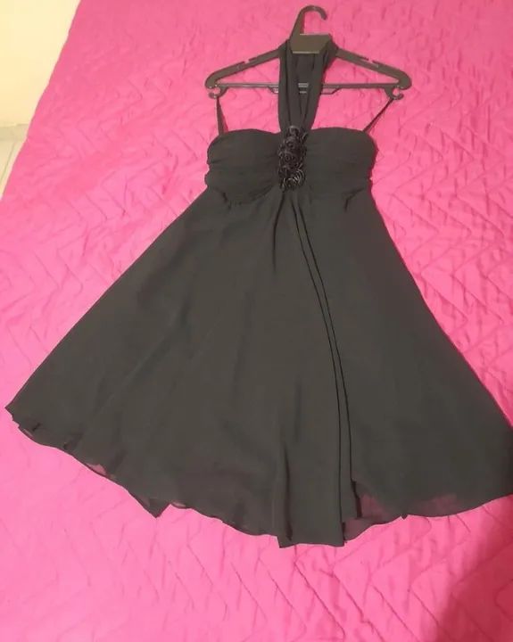 Vestido preto romântico