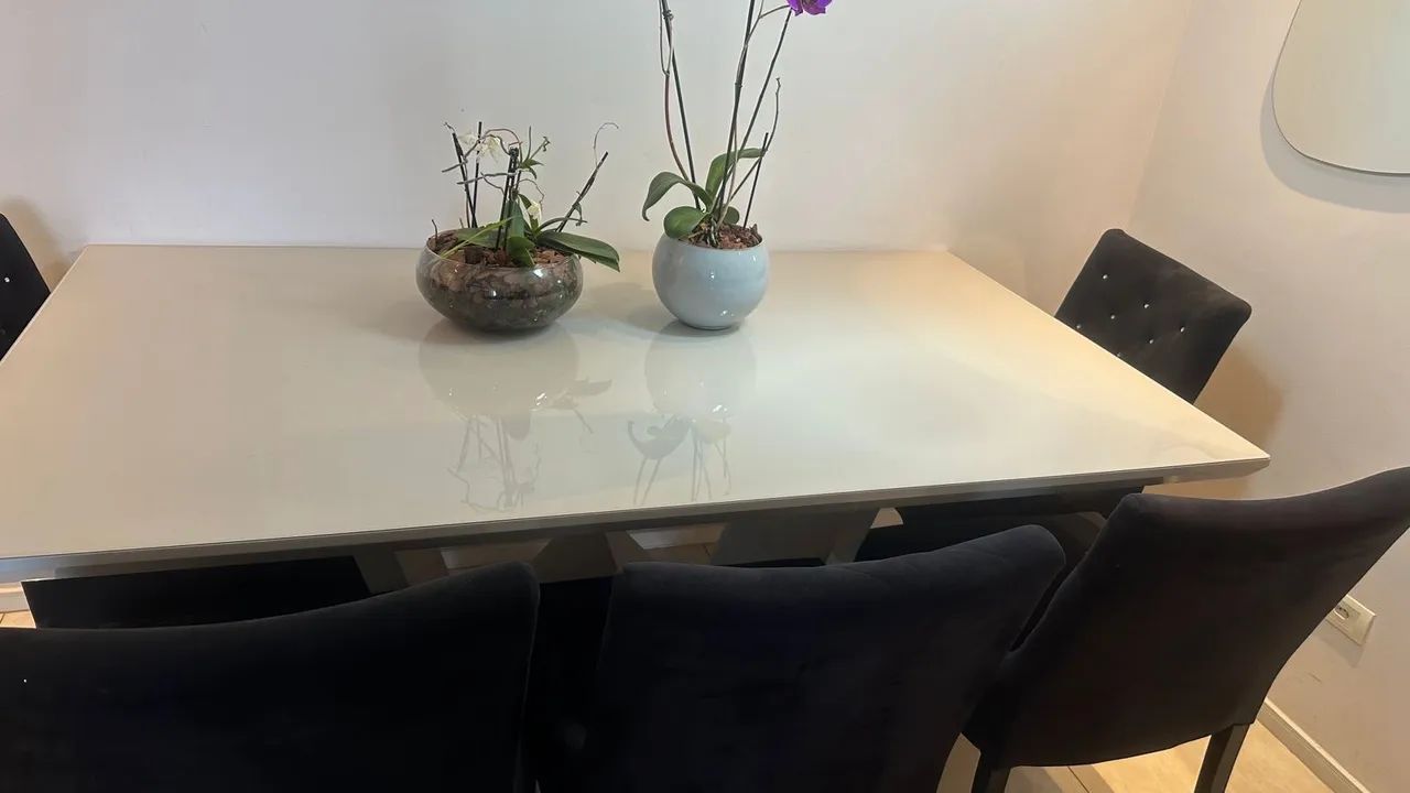 Mesa jantar com 6 cadeiras em ótimo estado - Foto 2