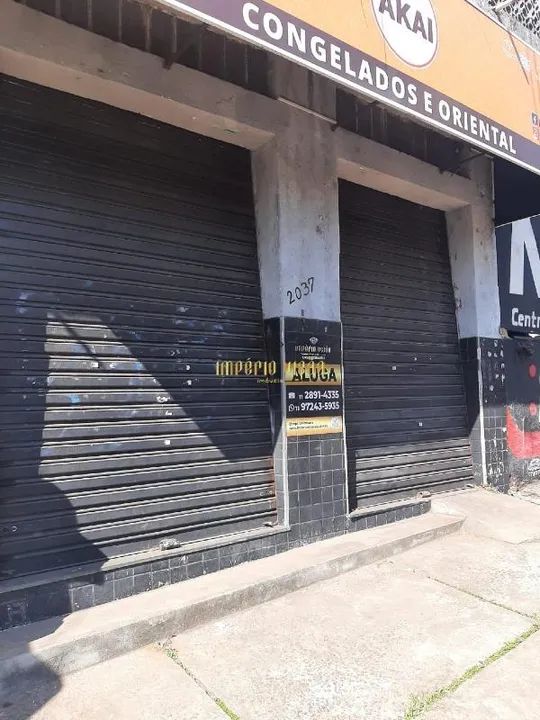 Salão para Aluguel com 120m², com 2 Banheiros e cozinha para na Rua Benjamin Constant - Ár