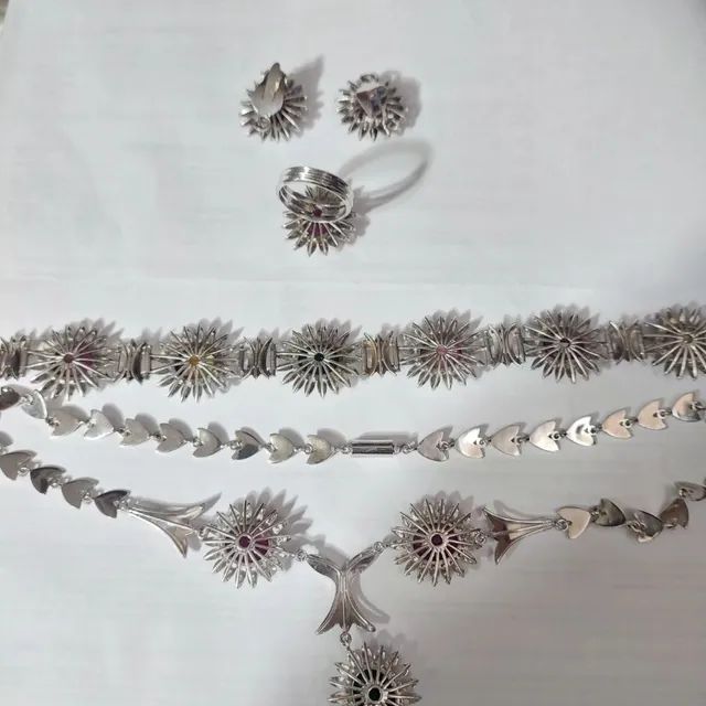 Conjunto em ouro branco modelo flores com pedras de turmalina coloridas - Foto 6