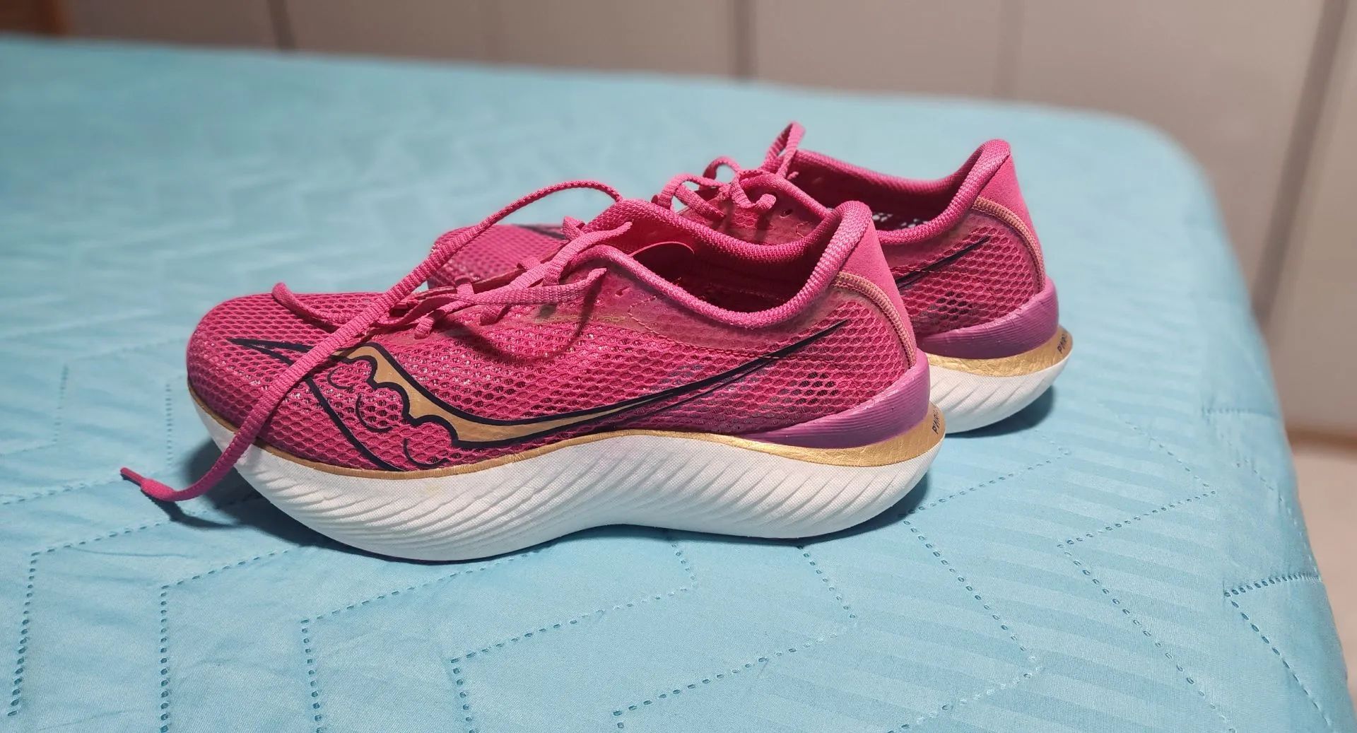 TÊNIS NOVO - Saucony Endorphin Pro 3 Tamanho US: 11.5 / BR: 43 Cor: Rosa Nunca utilizado. - Foto 4