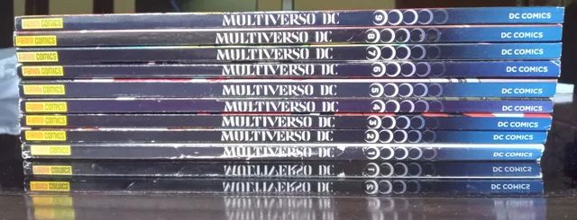Coleção completa Multiverso DC, em 9 volumes da panini comics 