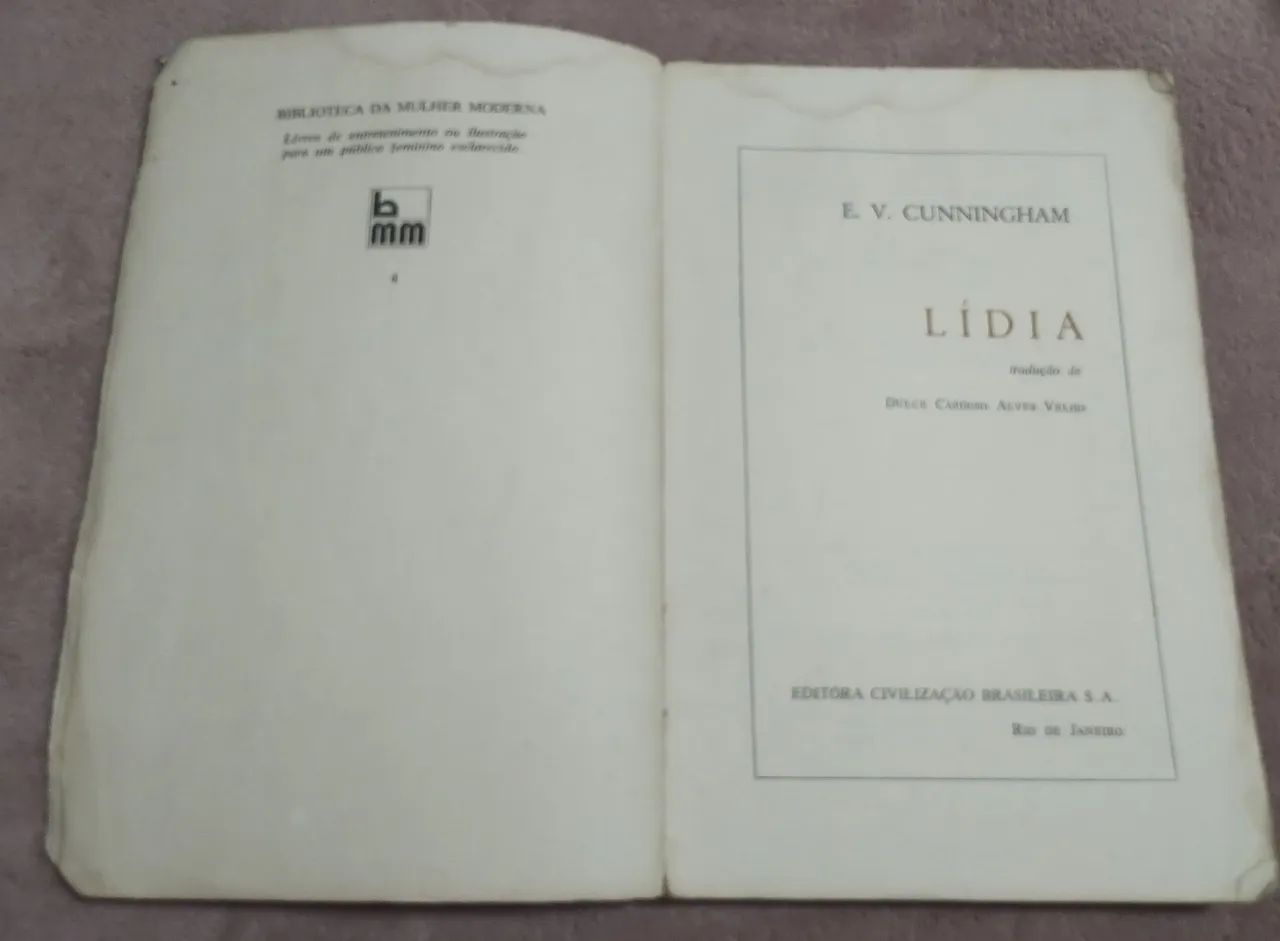 Livro "Lidia" de E. V. Cunningham - Foto 3