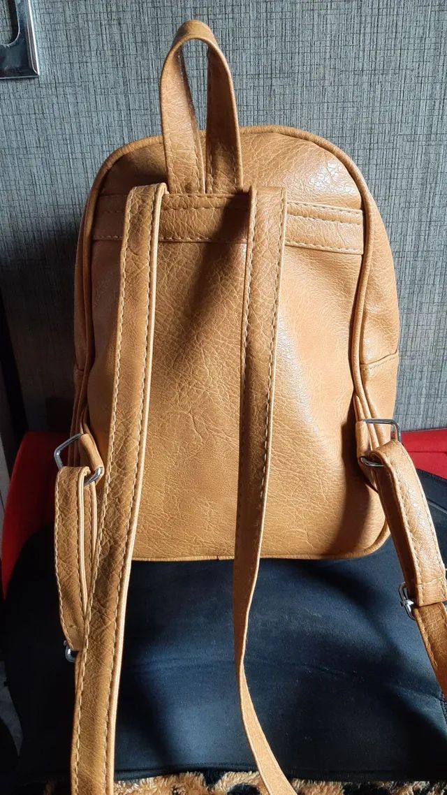 Mochila em couro sintético  - Foto 2