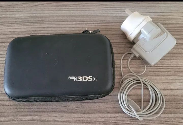 Nintendo DSI Azul , com 4 jogos, 1 carregador e uma case!! - Foto 2