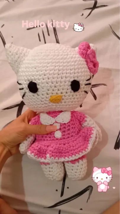 Boneca Hello Kitty em crochê