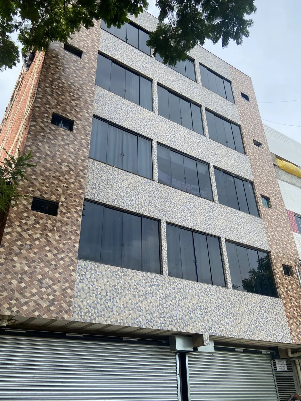 OPORTUNIDADE ÚNICA! Vendo lindo apartamento! 3Quartos! C/suíte! 85m²! Riacho Fundo I !