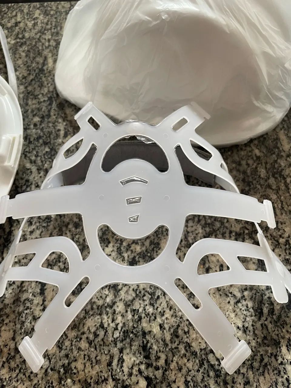 2 Capacetes com Aba Frontal e Jugular 