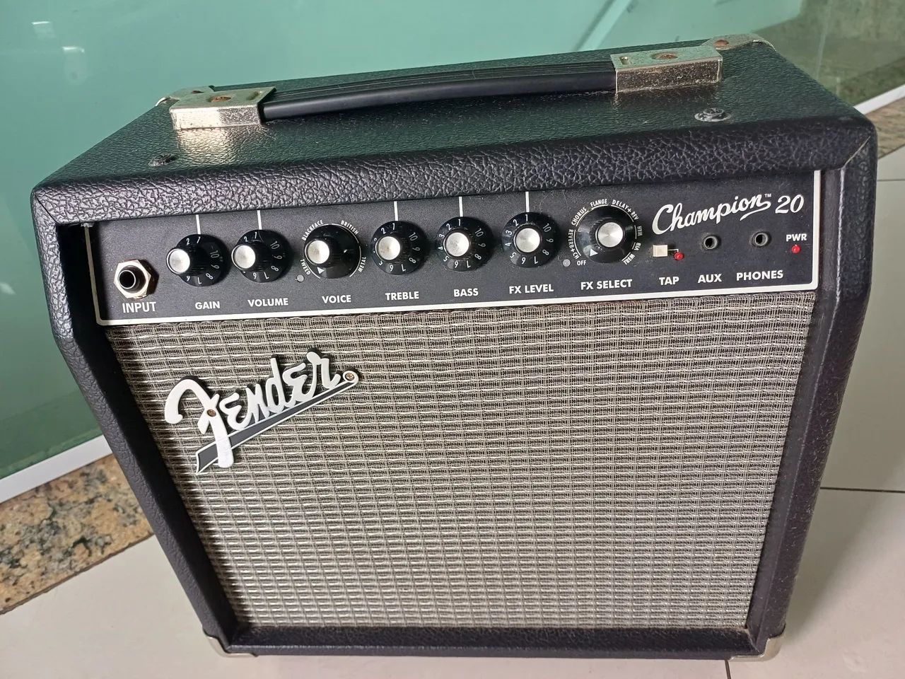 Amplificador FENDER Champions 20"  - Foto 3
