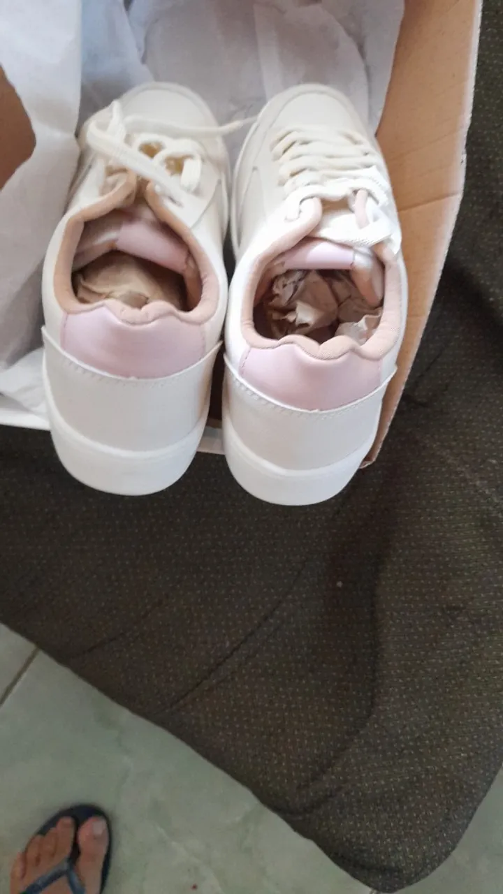 Tenis beje