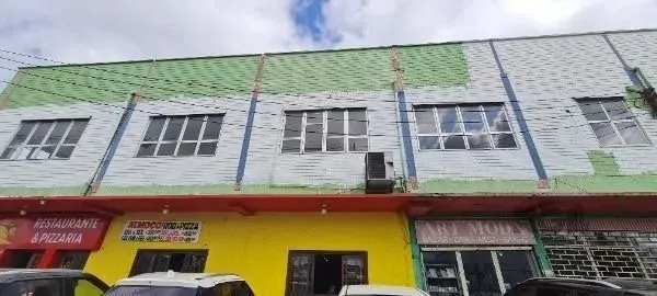 Predio em Porto Alegre, no bairro Cavalhada, e 0 banheiros, para locação.