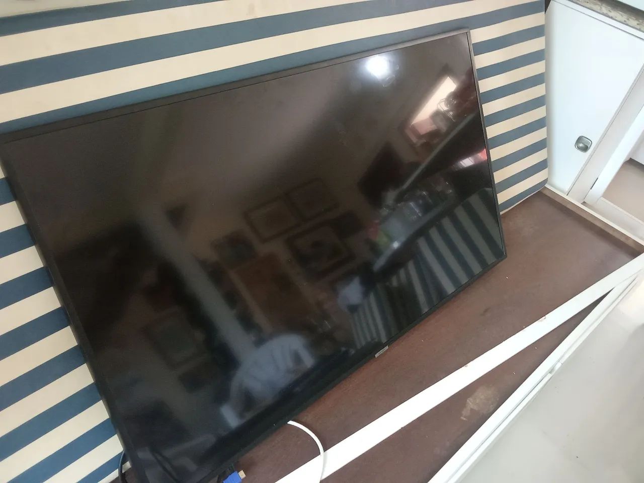 Samsung Smart TV 43 inches with Defect64302956261506120