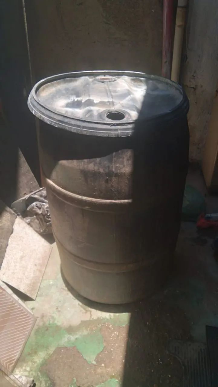 Galão de água 200l