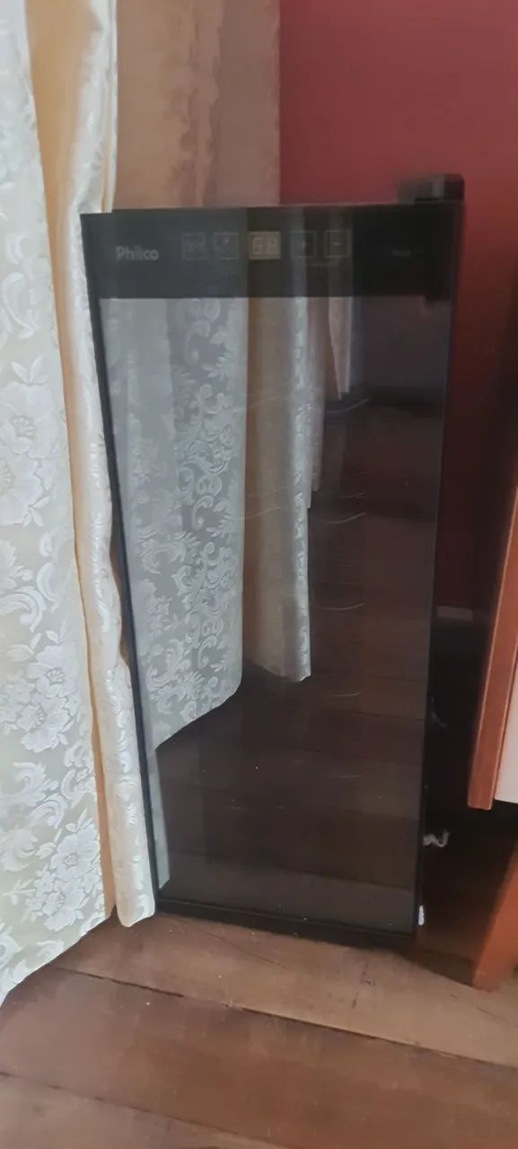 Adega Climatizada 12 garrafas Philco