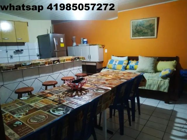 Meia quadra da praia, duas casas na mesma quadra,comporta 9 pessoas cada casa - Foto 5