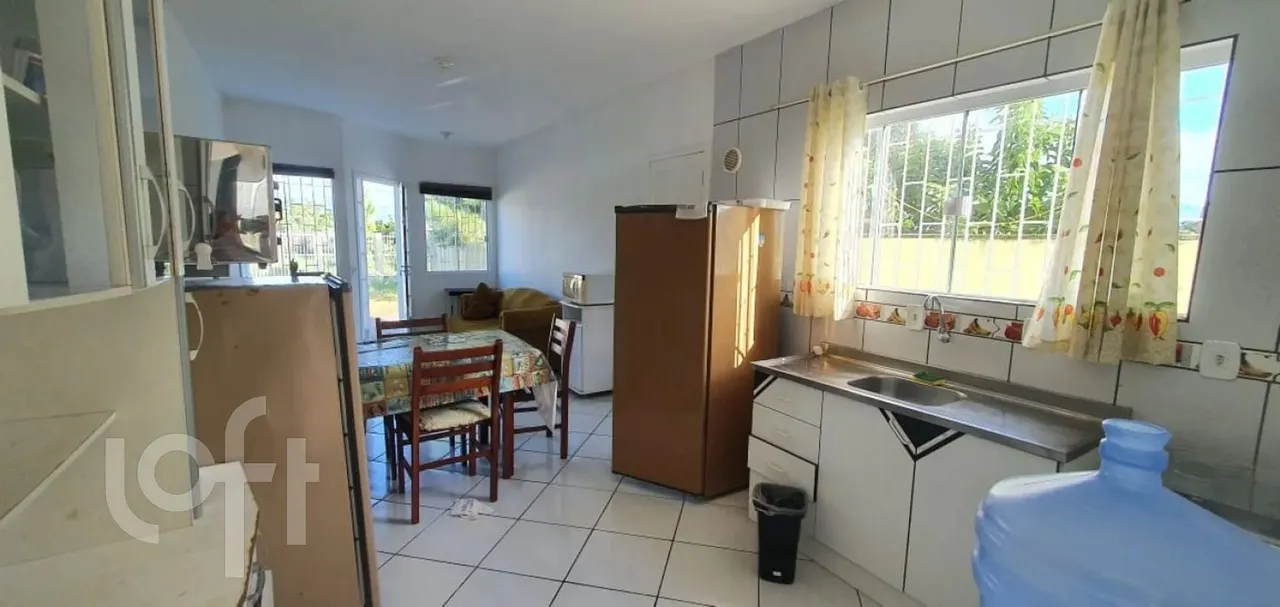 Casa à venda em Pinheira com 63 m², 3 quartos, 2 vagas