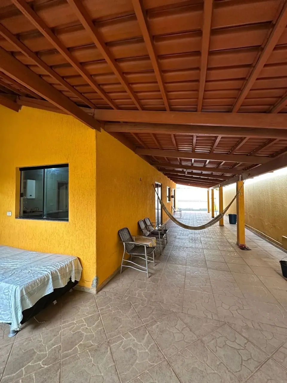 Vendo casa localizada na quadra 1106 Sul (arse 112)