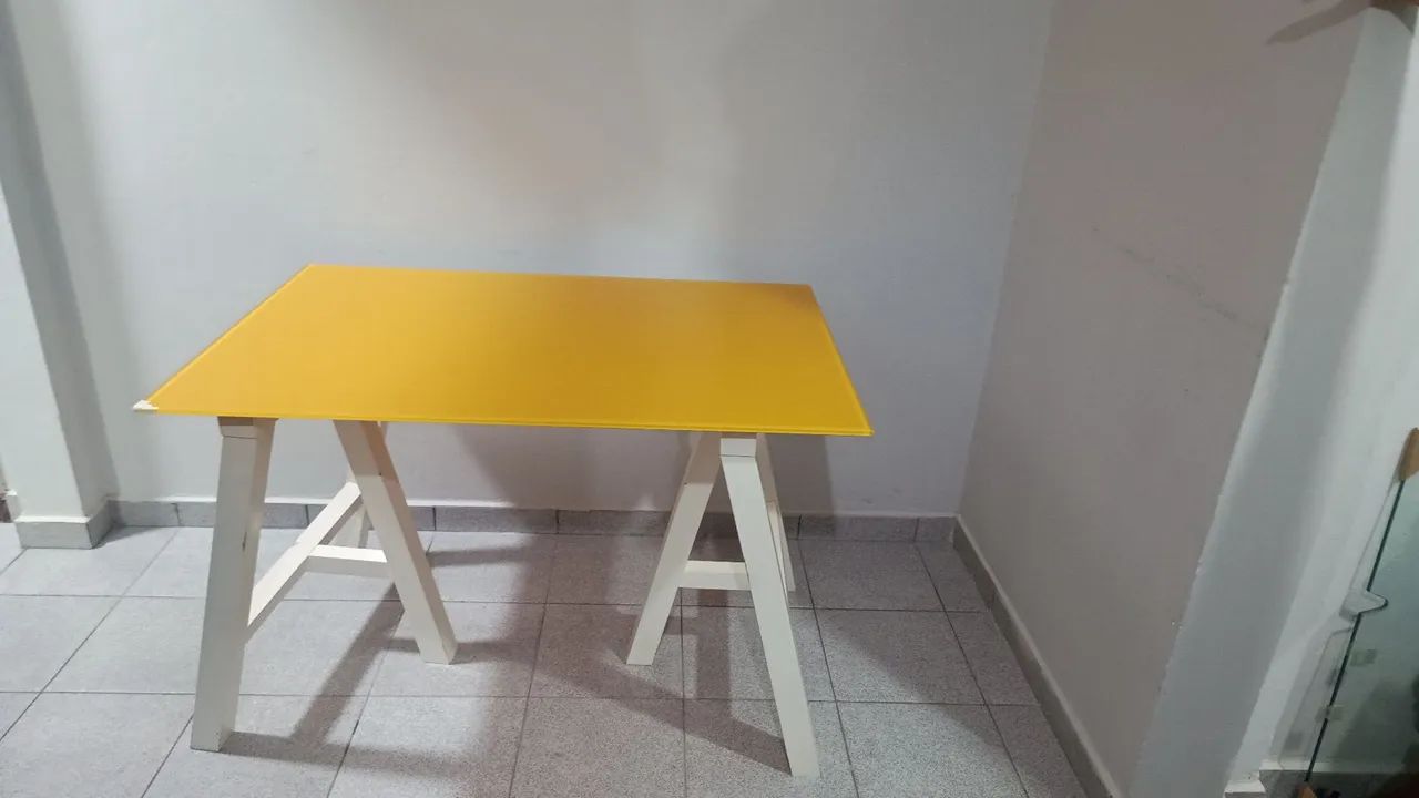 Mesa de vidro 10mm Amarela