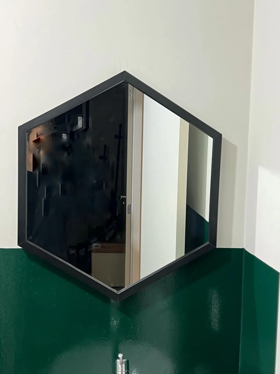 Espelho hexagonal 50x58cm