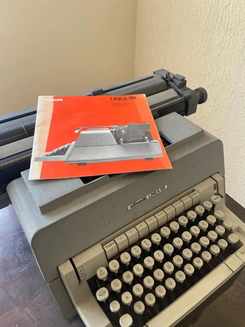 MÁQUINA DATILOGRAFIA OLIVETTI LINEA 98