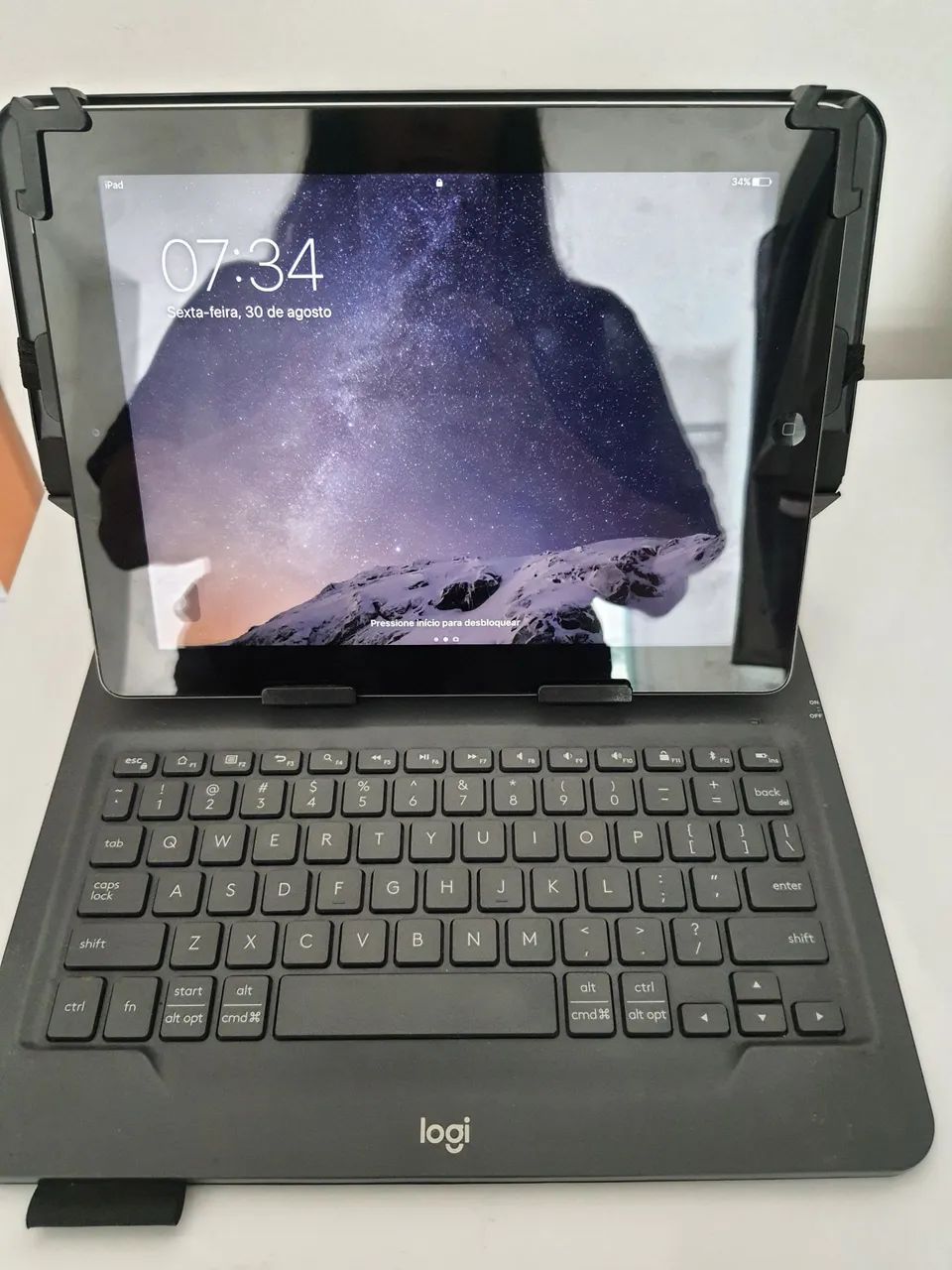 Ipad 4ª geração com capa/teclado logitech