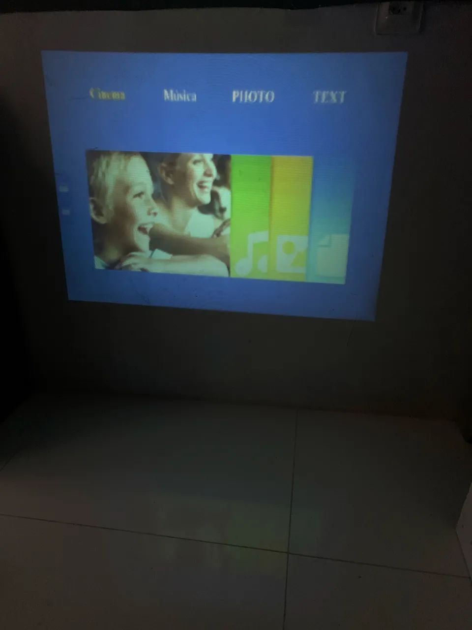 Mini projetor led 64522266796545122