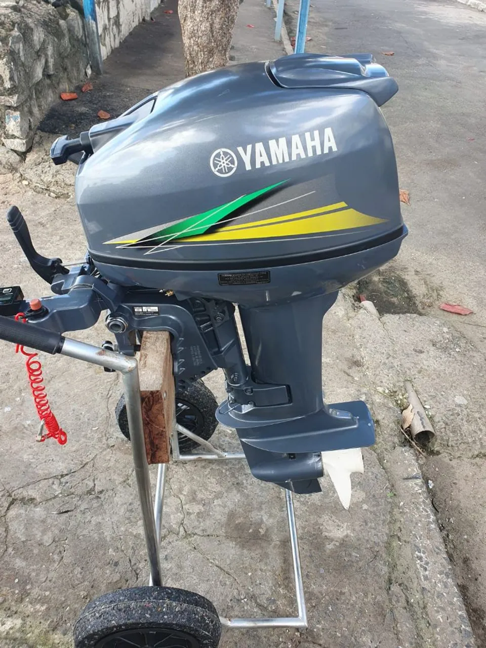 Yamaha 15 HP 2023 - Motor de Popa Seminovo