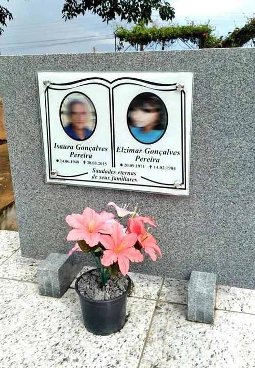 Placa de cemitério  - Foto 2
