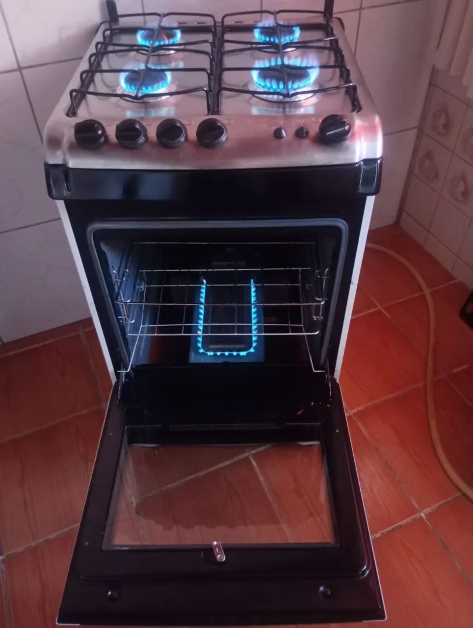 Vendo fogão Eletrolux Chef 4 bocas m - Foto 3