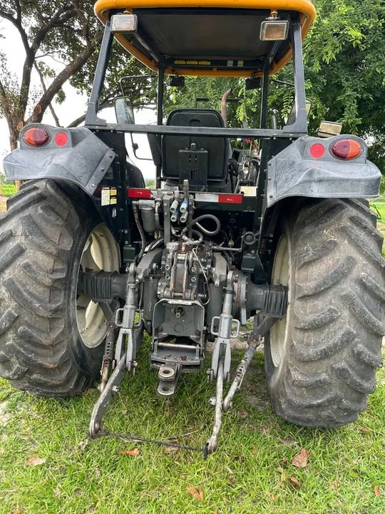 Trator Valtra Bm 110 ano 2014  - Foto 5