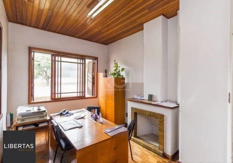 Predio para Venda - 120m², 3 dormitórios, 3 vagas - Partenon