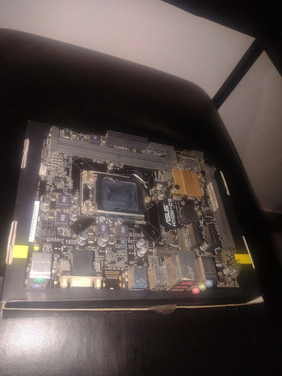 Placa-mãe ASUS H110M-CS Soquete LGA 1151 DDR4 - Foto 4