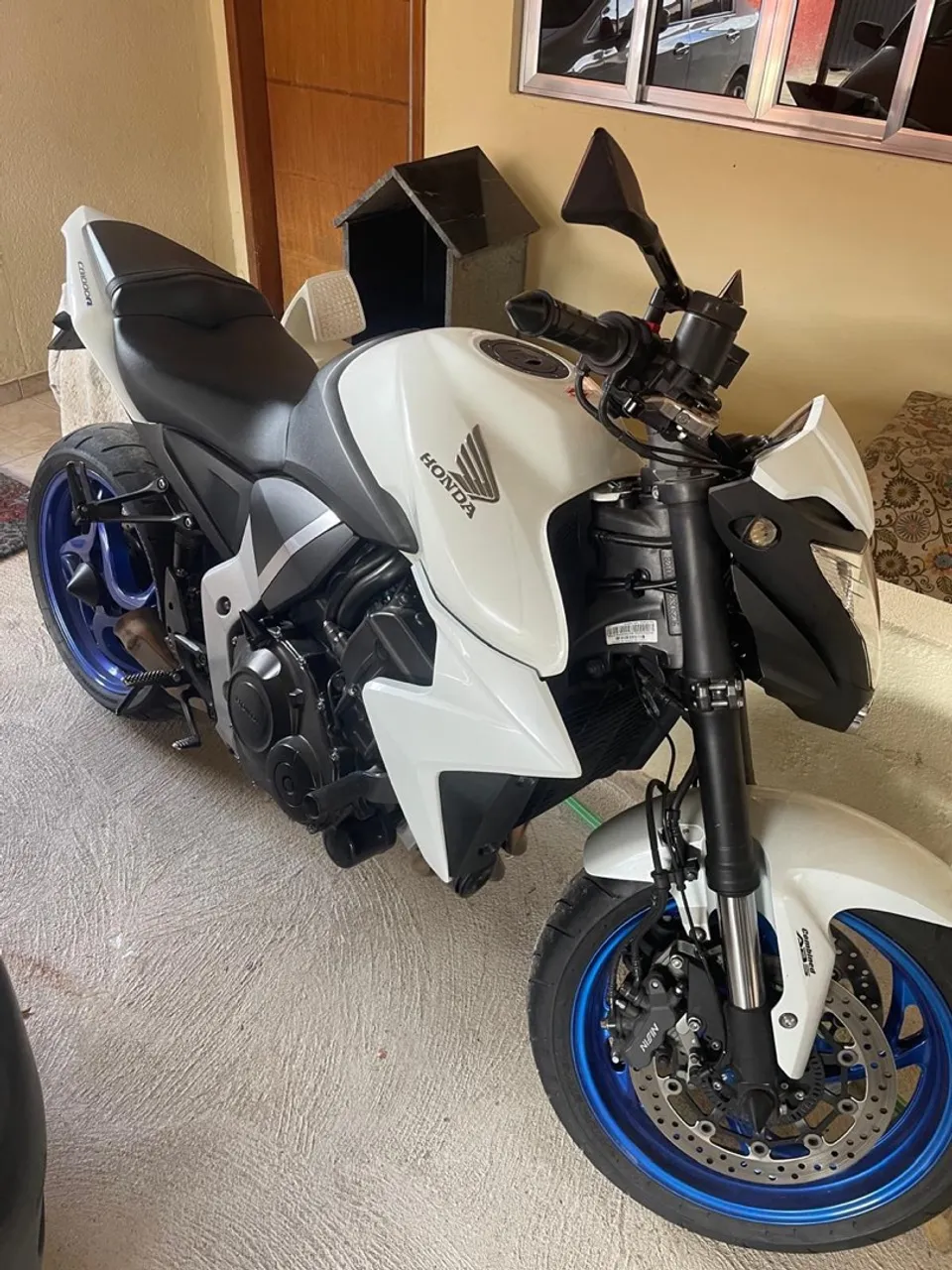 Cb 100R