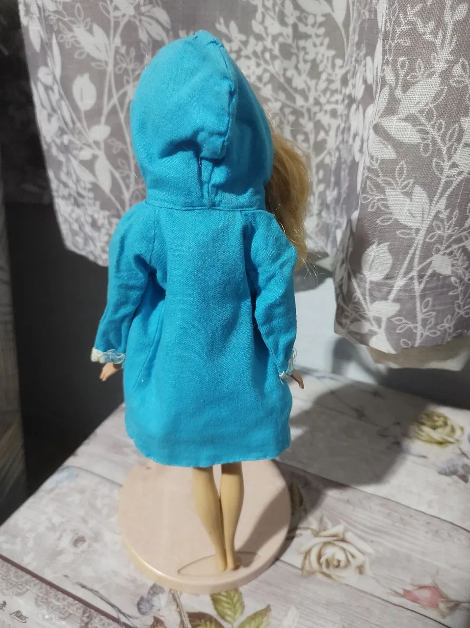 Vestido azul com casaco para Barbie  - Foto 4