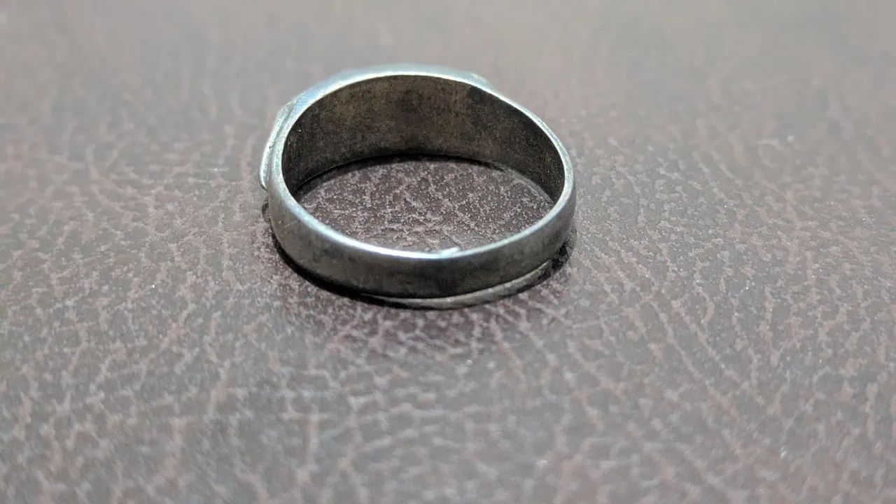 Anel Artesanal Étnico com Pedra Vermelha (Estilo Boho/Folk) - Foto 2