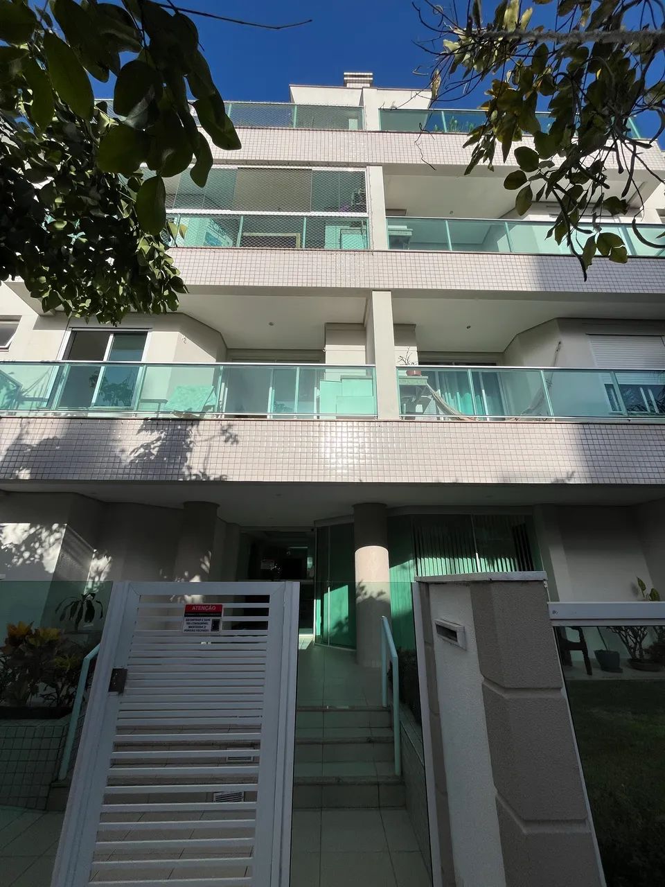 Alugo linda cobertura duplex de 2 quartos no Novo Campeche  - Foto 2