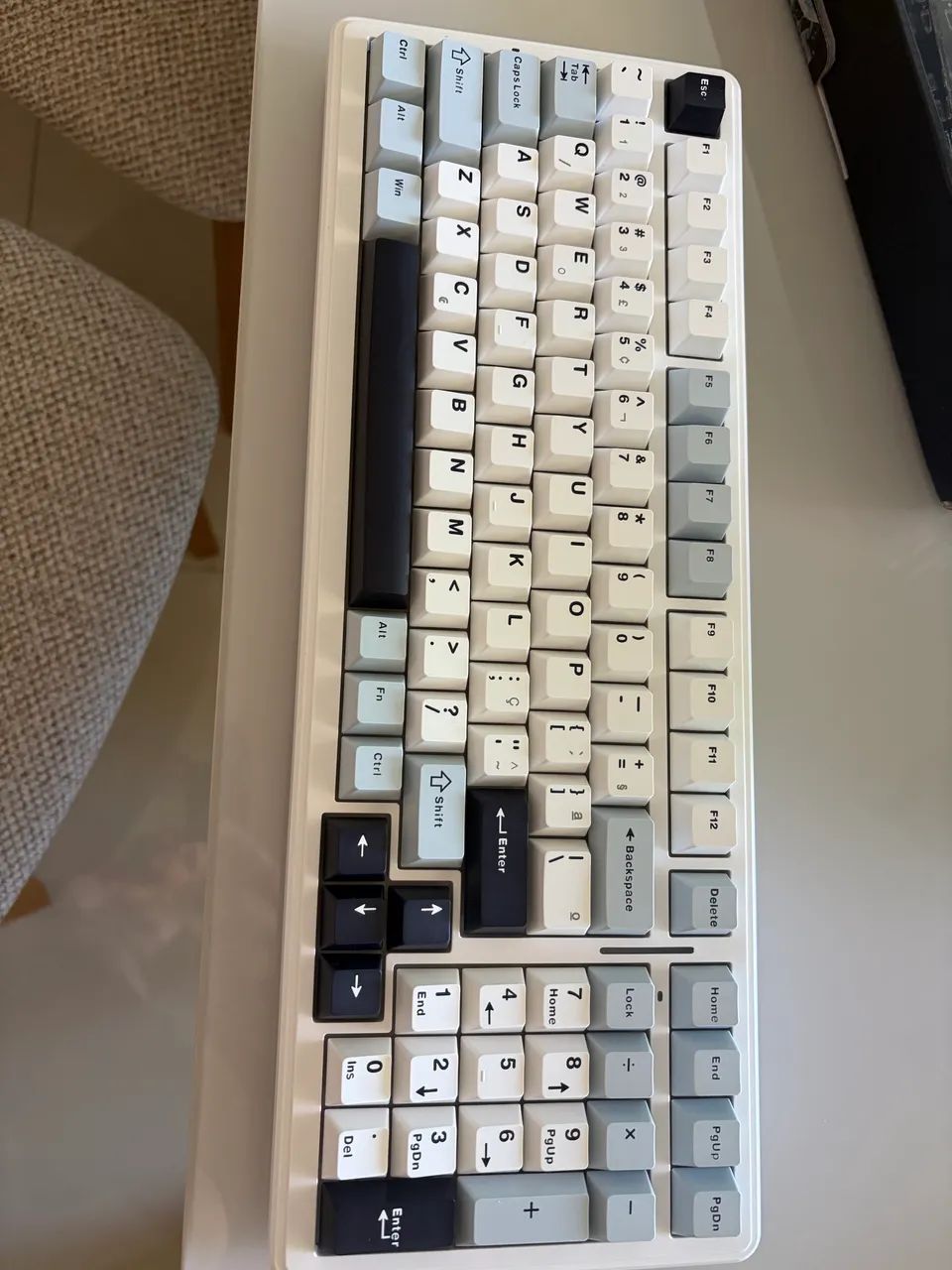 Teclado Aula F99