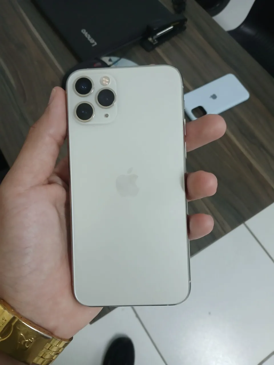 iPhone 11 Pro - Branco - 256GB - Câmera Tripla