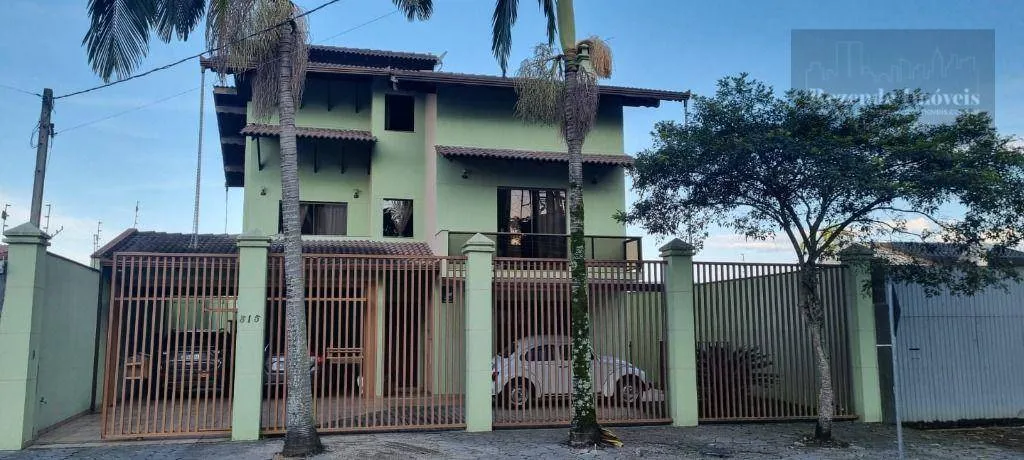 Excelente sobrado a venda em Pinhais