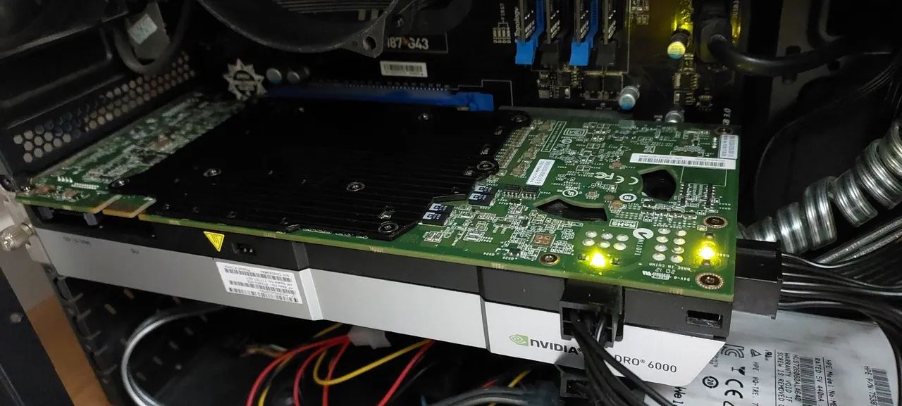 Placa de Vídeo NVIDIA Quadro 6000 COM DEFEITO, liga mas não dá video. - Foto 6