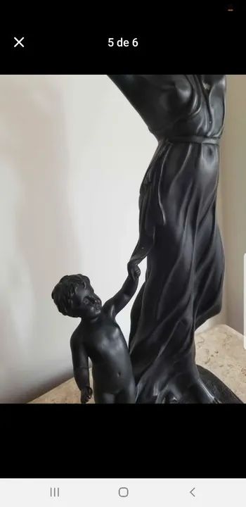 Lustre de mesa com escultura em resina  - Foto 4