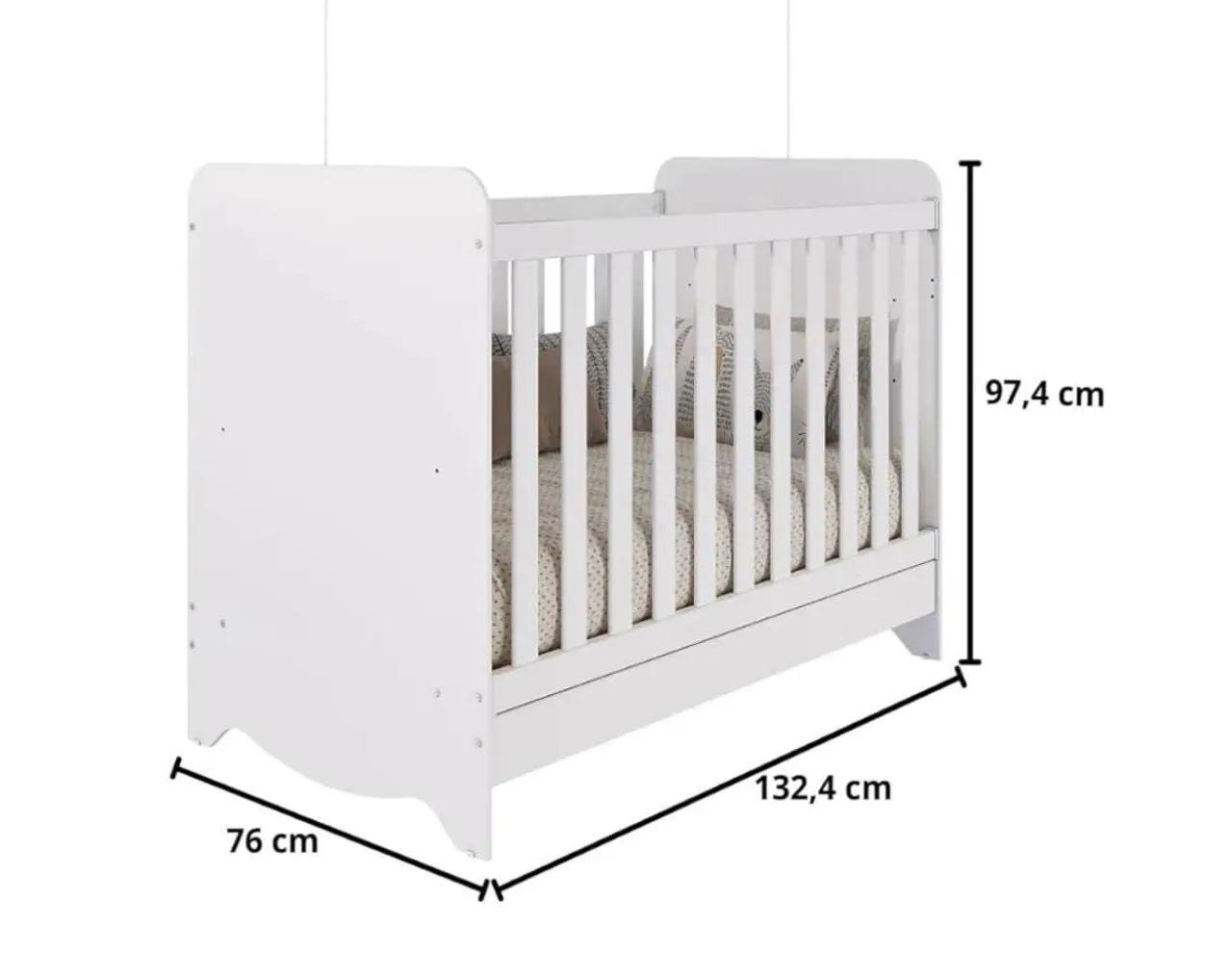Baby crib with mattress in excellent condition
