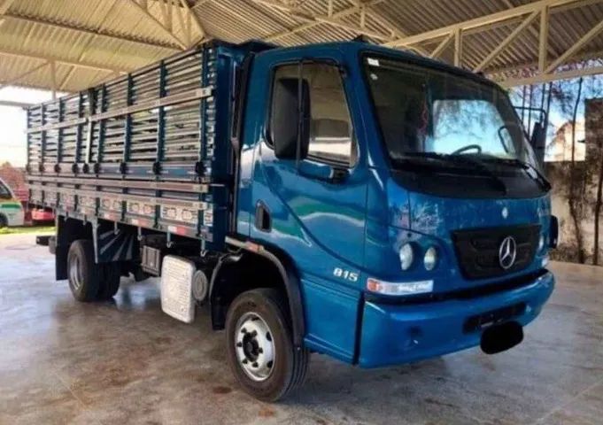 Mercedes-Benz Accelo 815 - Carroceria de Madeira 6,5m