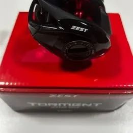 Carretilha Zest Torment 200 RH (Direita) - Foto 3