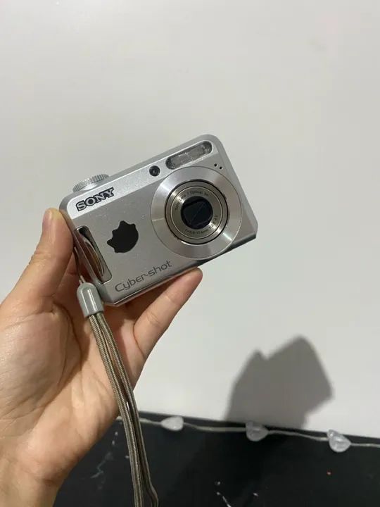 Câmera cyber-shot 7.2 megapixels 