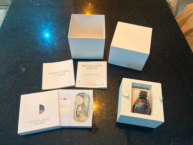Michael Kors Access MKT5007 - Tela quebrada - Foto 3