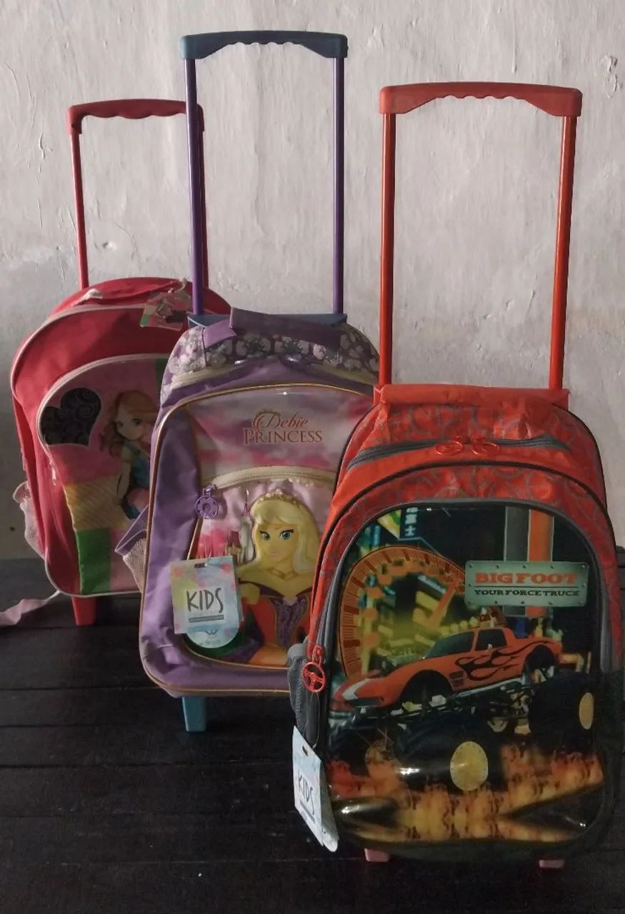 Às Três mochilas de rodinhas 90 - Foto 4