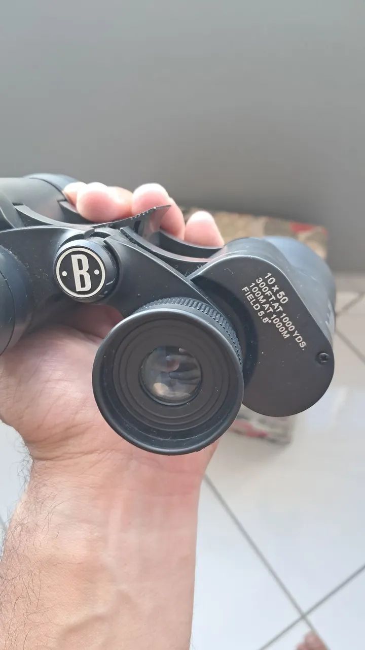 Binóculos bushnell 10x50 