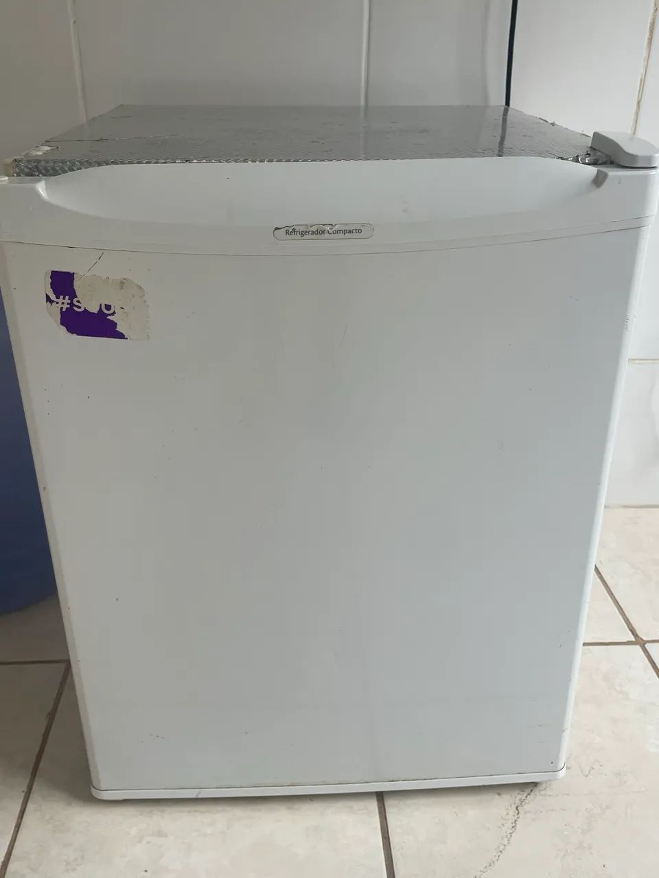 Refrigerador compacto 